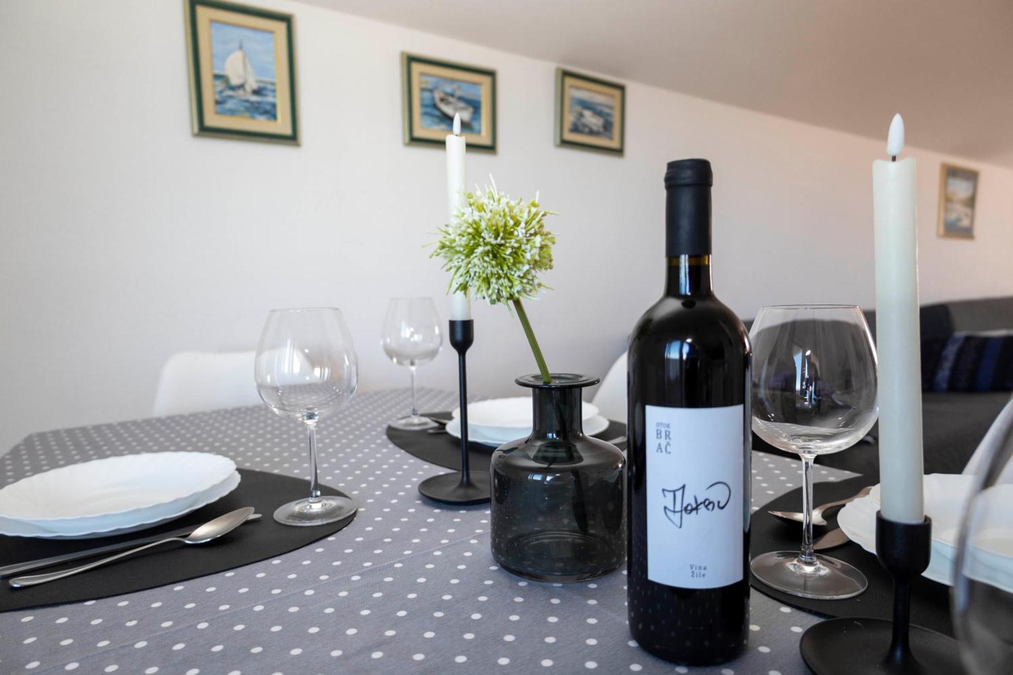Apartments Jaksic - Zile Supetar Εξωτερικό φωτογραφία