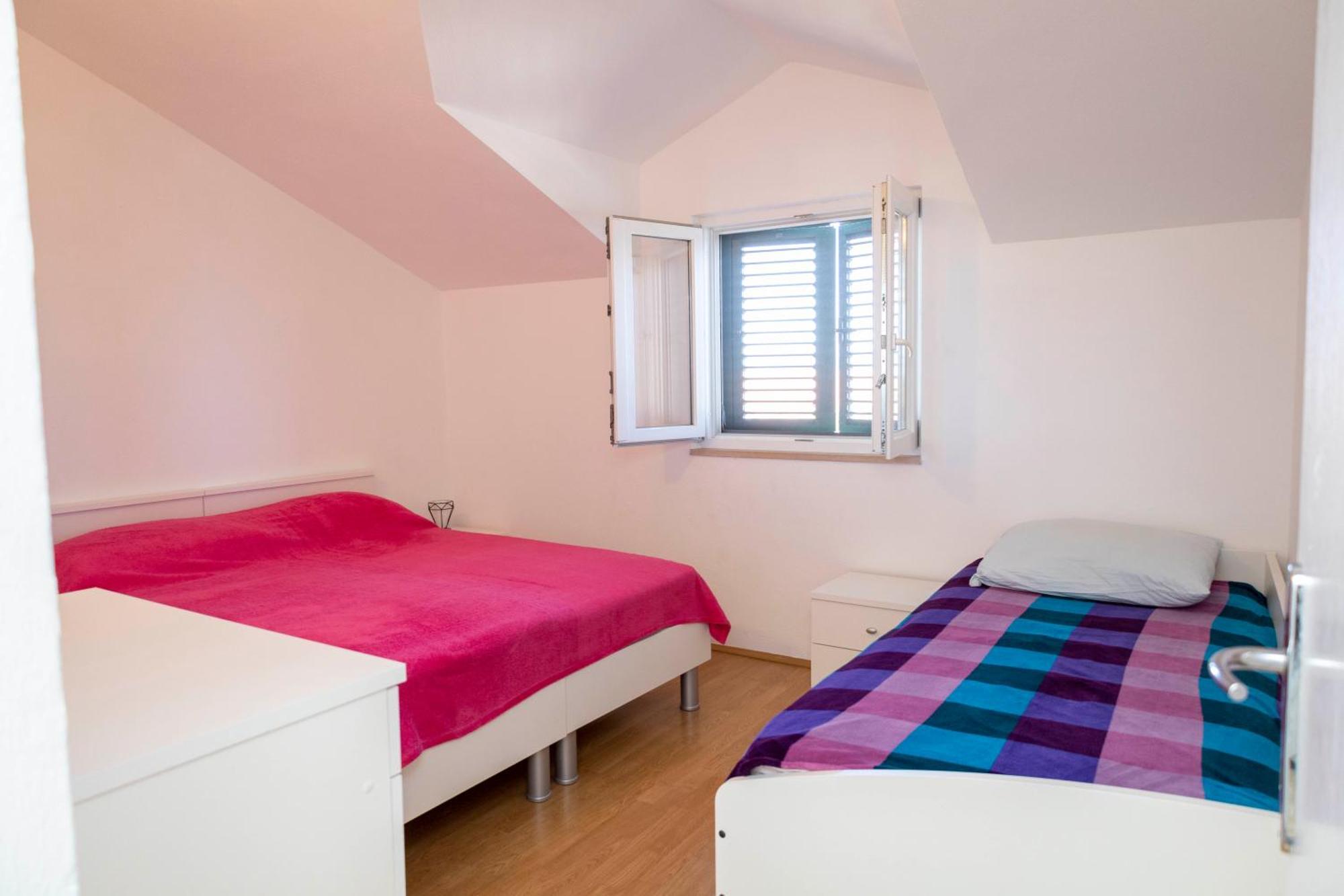 Apartments Jaksic - Zile Supetar Εξωτερικό φωτογραφία