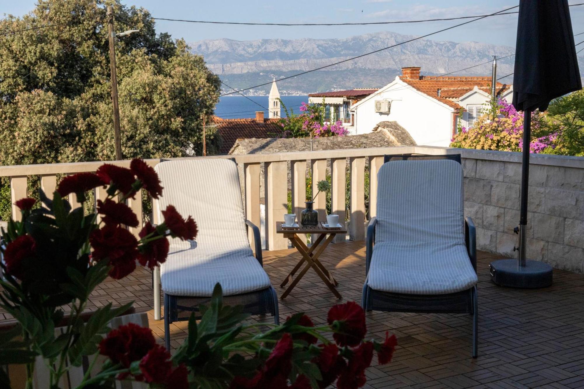 Apartments Jaksic - Zile Supetar Εξωτερικό φωτογραφία