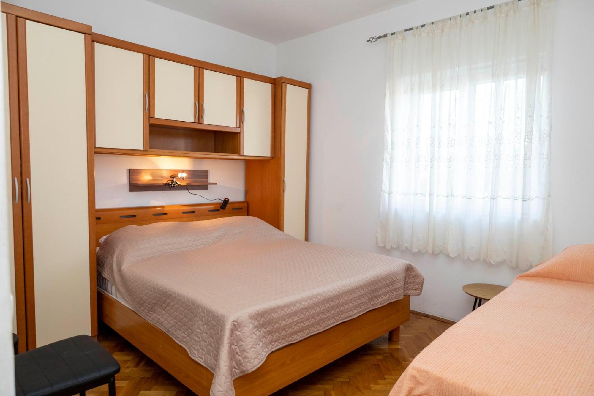 Apartments Jaksic - Zile Supetar Εξωτερικό φωτογραφία