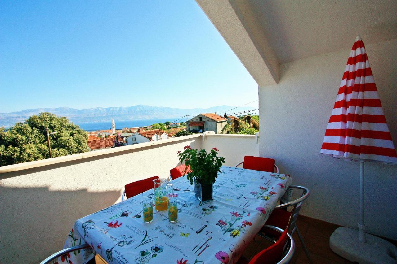 Apartments Jaksic - Zile Supetar Εξωτερικό φωτογραφία