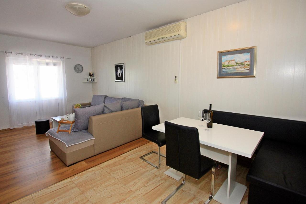 Apartments Jaksic - Zile Supetar Εξωτερικό φωτογραφία