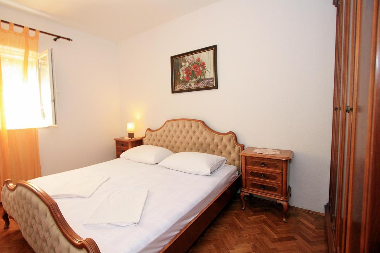 Apartments Jaksic - Zile Supetar Εξωτερικό φωτογραφία