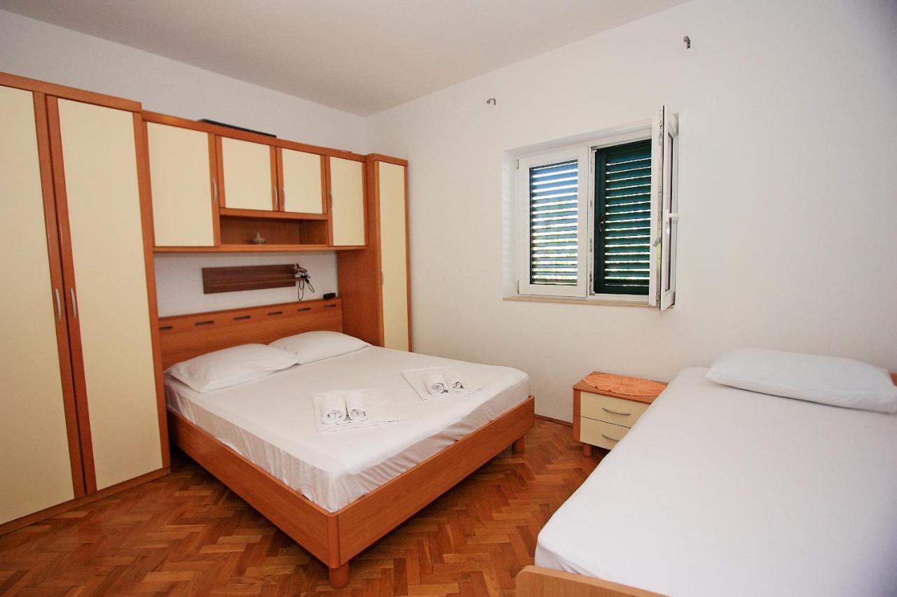 Apartments Jaksic - Zile Supetar Εξωτερικό φωτογραφία