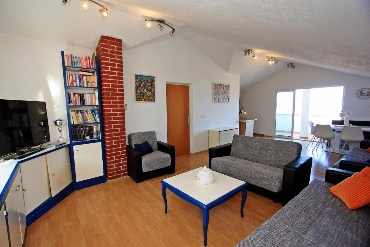 Apartments Jaksic - Zile Supetar Εξωτερικό φωτογραφία