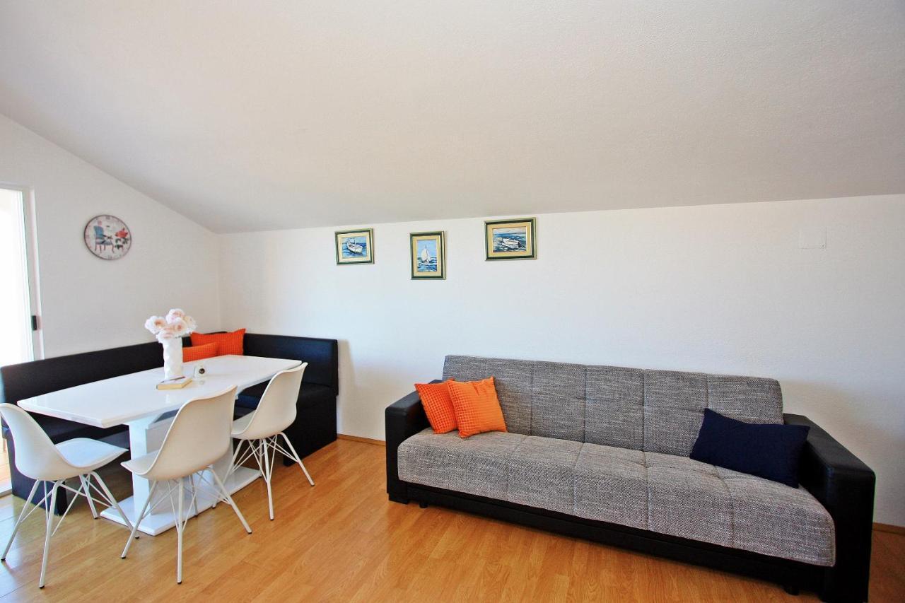 Apartments Jaksic - Zile Supetar Εξωτερικό φωτογραφία